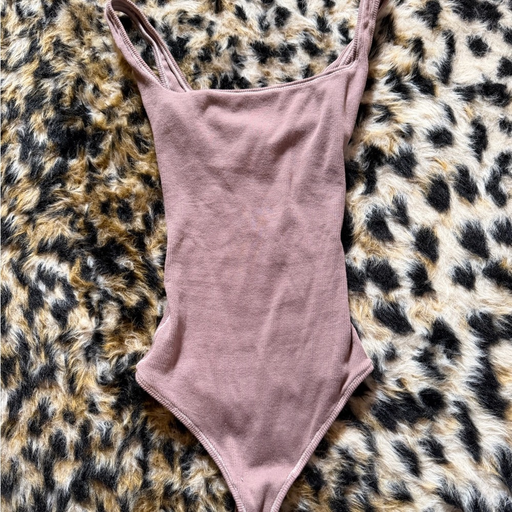 SKIMS Mauve Ribbed Scoop-Neck Bodysuit